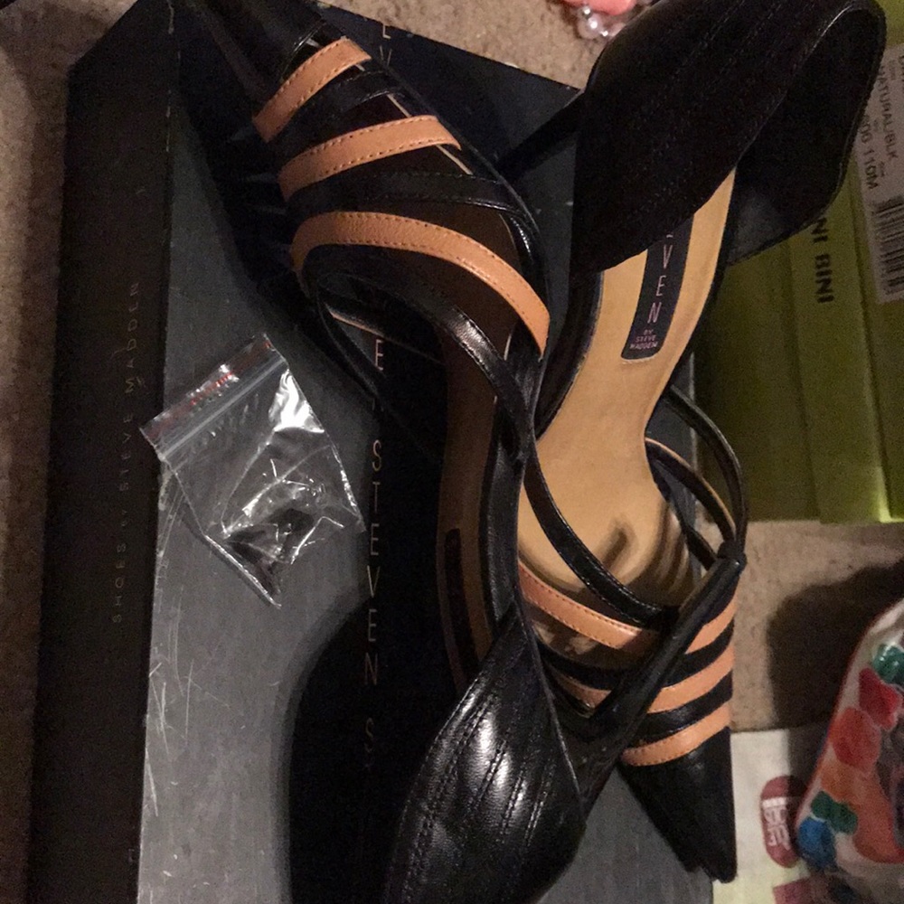 Beautiful Steve Madden Pumps